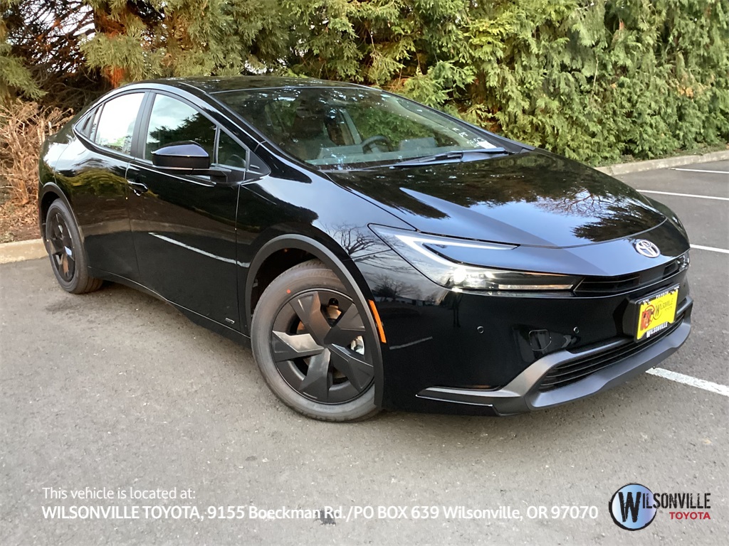 2026 Toyota Prius LE's photo