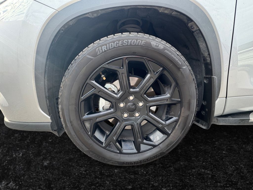 2022 Toyota Highlander L photo 26