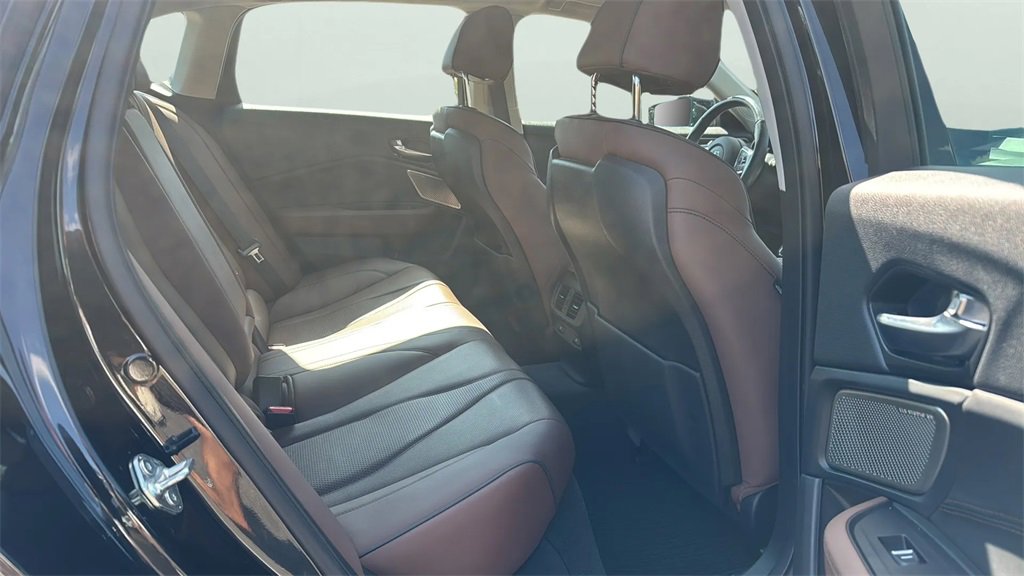 2023 Acura TLX SH-AWD Advance photo 12