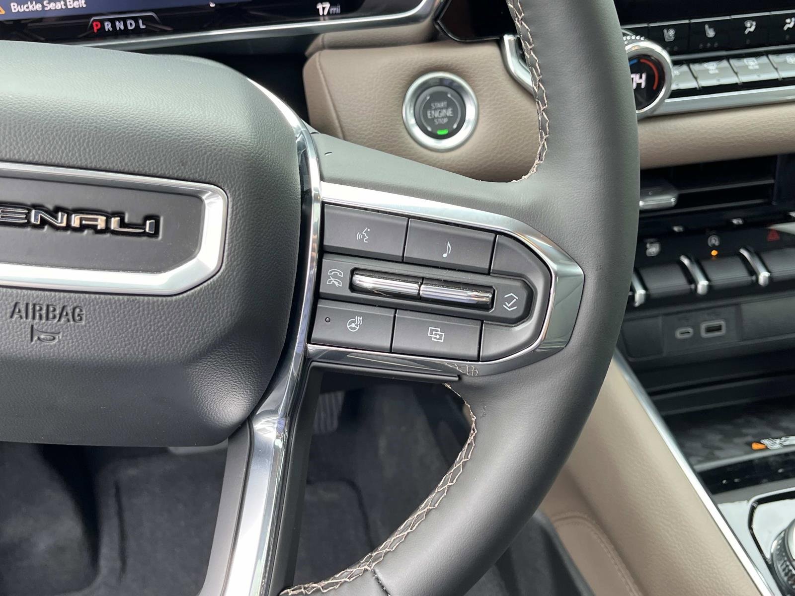 2026 Gmc Canyon Denali photo 23