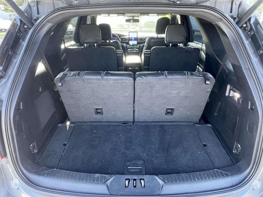 2022 Ford Explorer ST photo 6