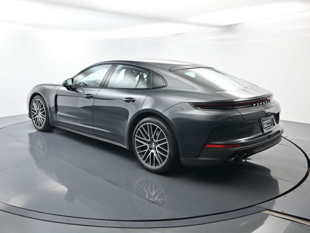 2024 Porsche Panamera 4 photo 2