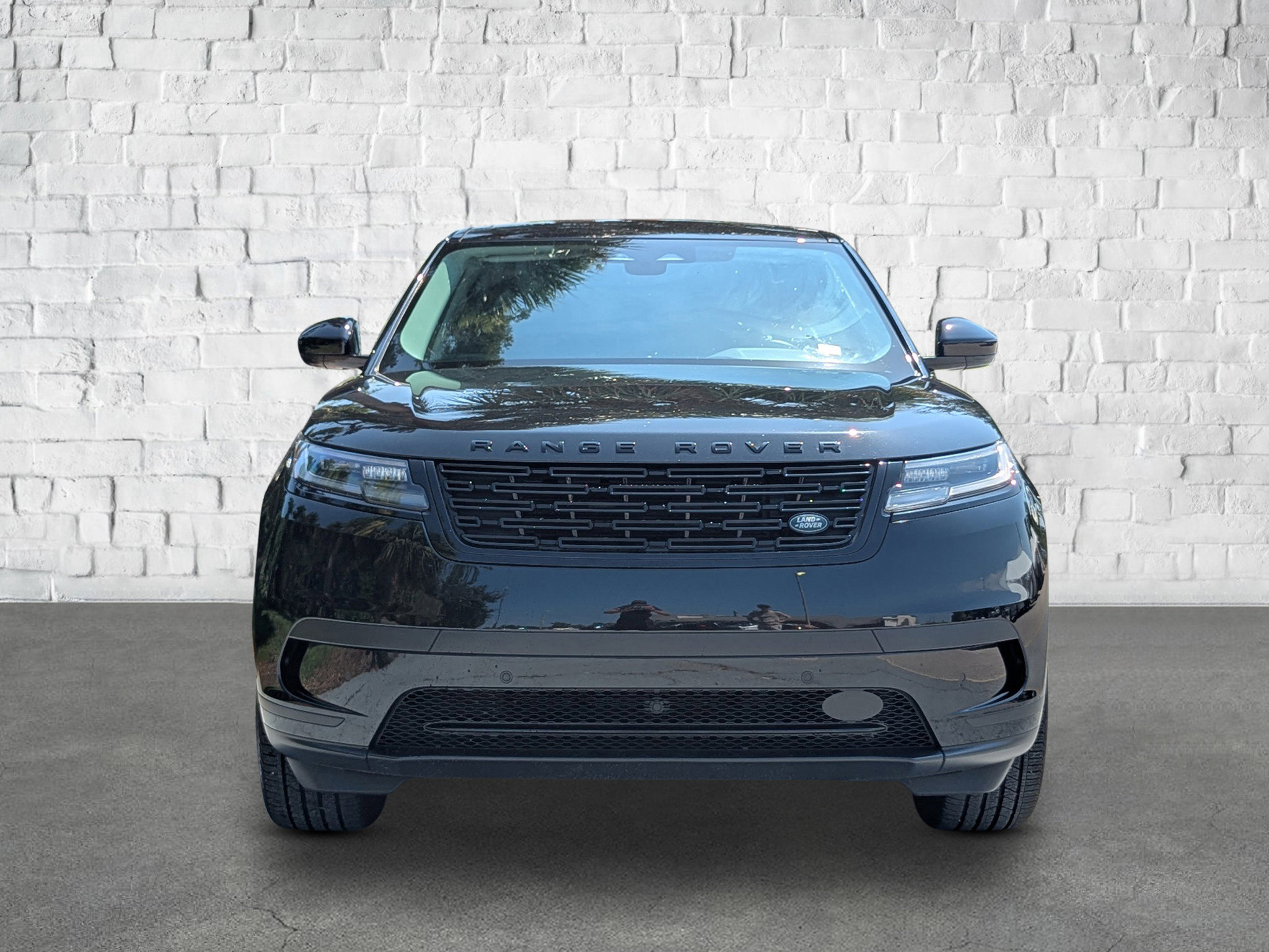 2025 Land Rover Range Rover Velar S photo 2
