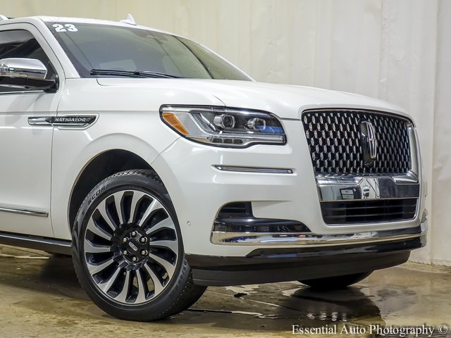 2023 Lincoln Navigator Black Label photo 3