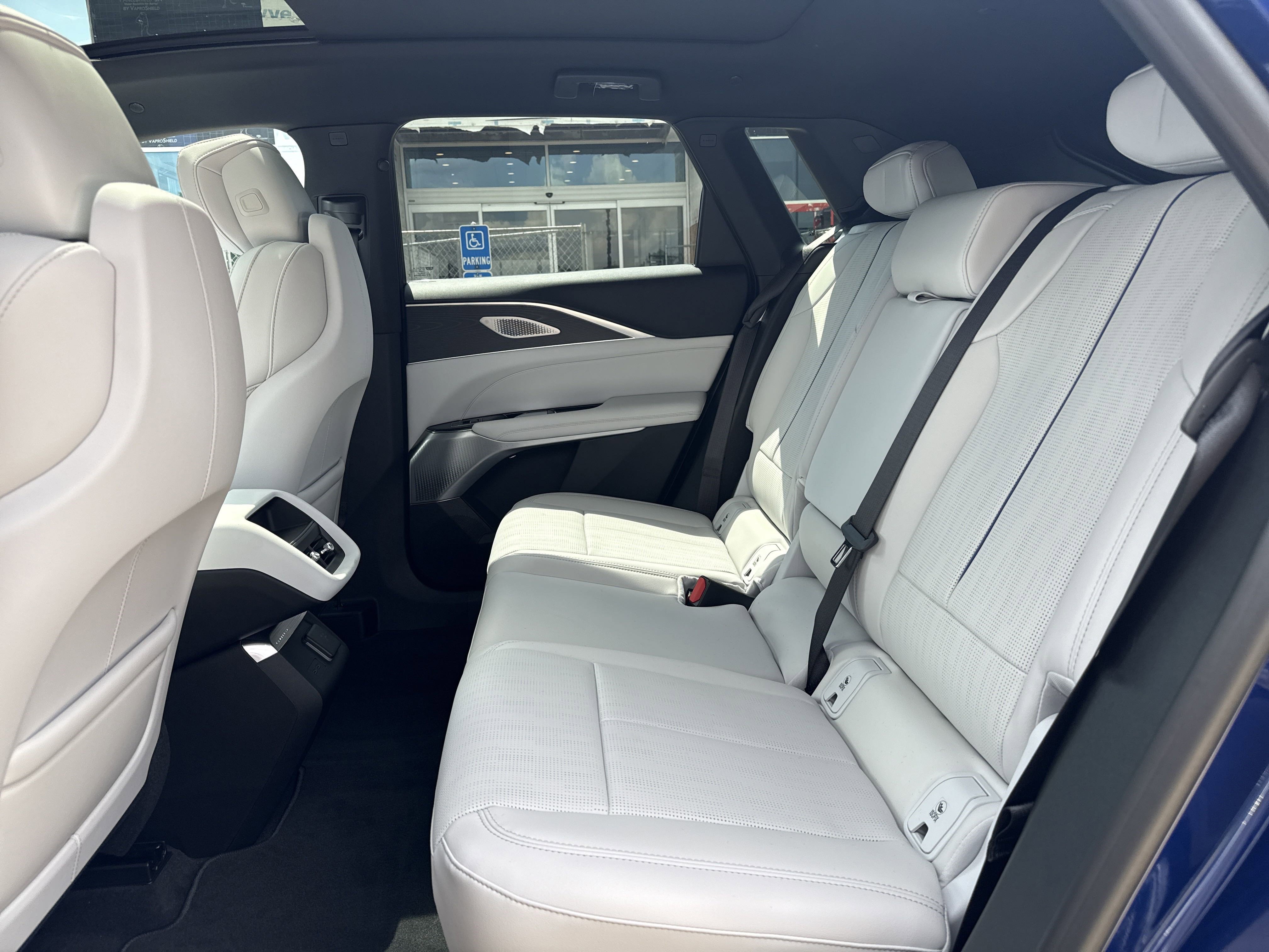 2025 Cadillac Lyriq Sport photo 16