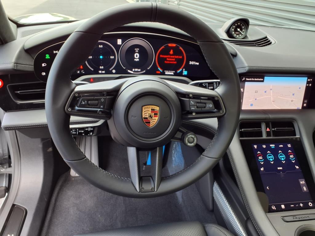 2026 Porsche Taycan GTS photo 4