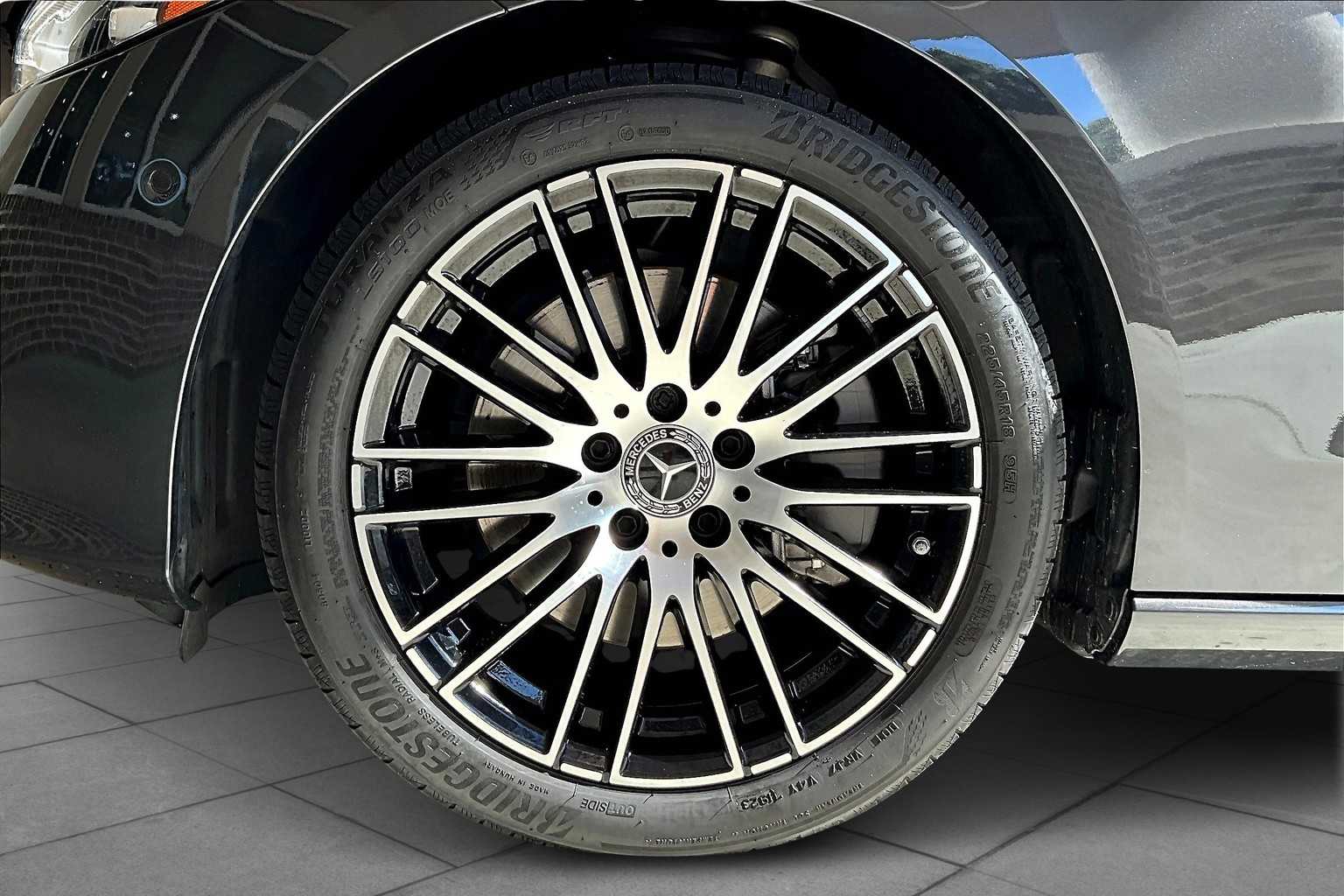 2024 Mercedes Benz C 300 photo 10