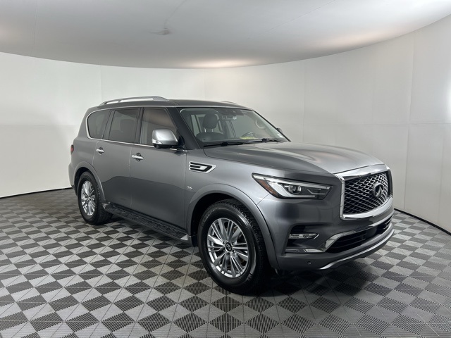 2020 Infiniti QX80 Luxe photo 3