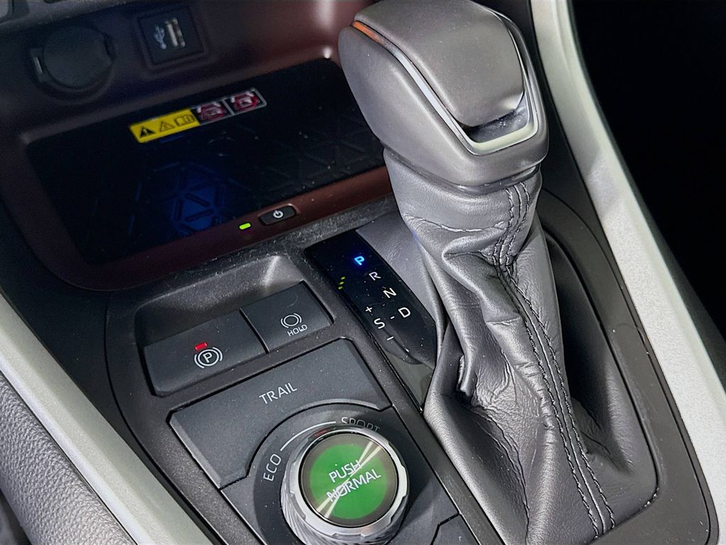 2024 Toyota RAV4 Hybrid Limited photo 15