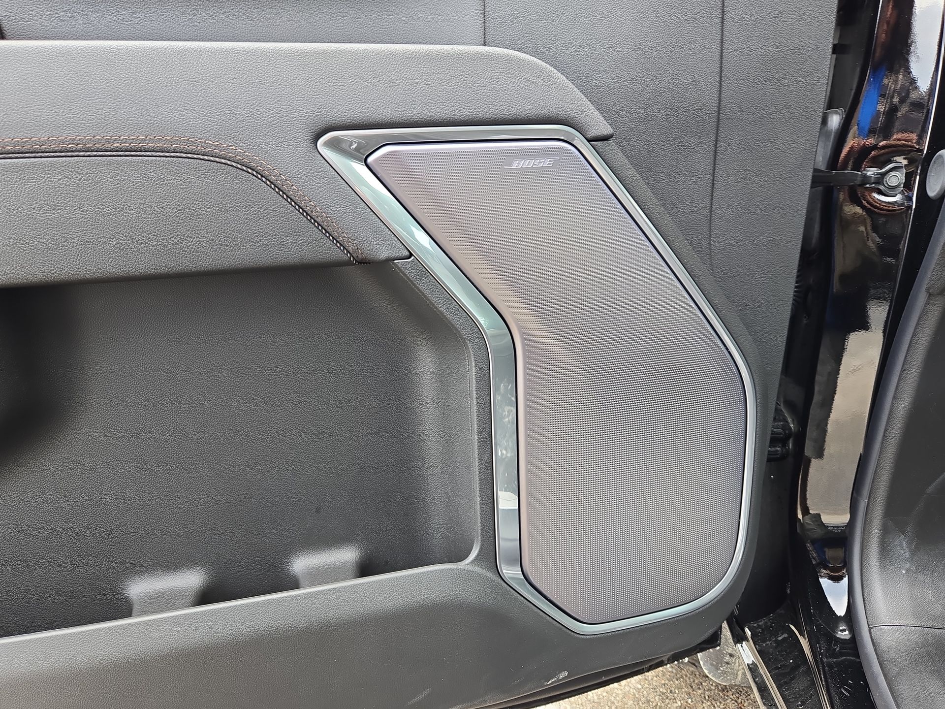 2025 Chevrolet Silverado 2500HD High Country photo 31