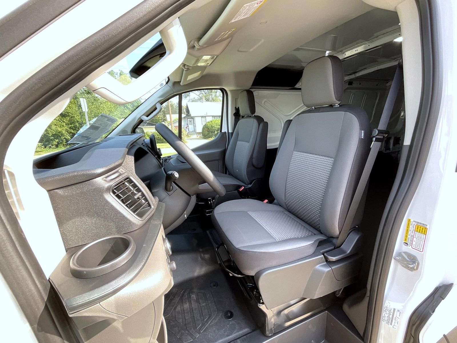 2025 Ford Transit Cargo photo 9