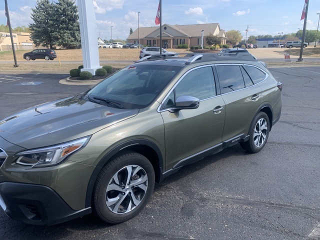 2021 Subaru Outback Touring photo 3