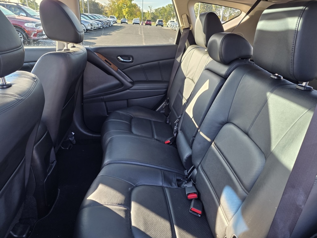 2014 Nissan Murano LE photo 3