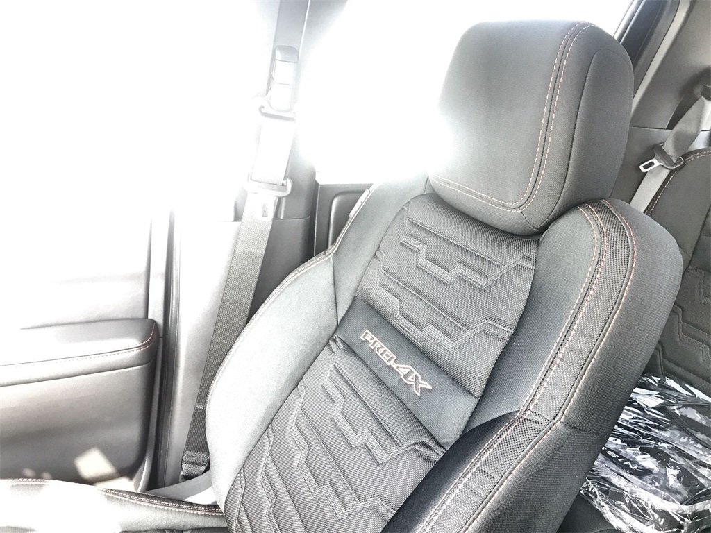 2026 Nissan Frontier Crew Cab PRO-4X photo 21