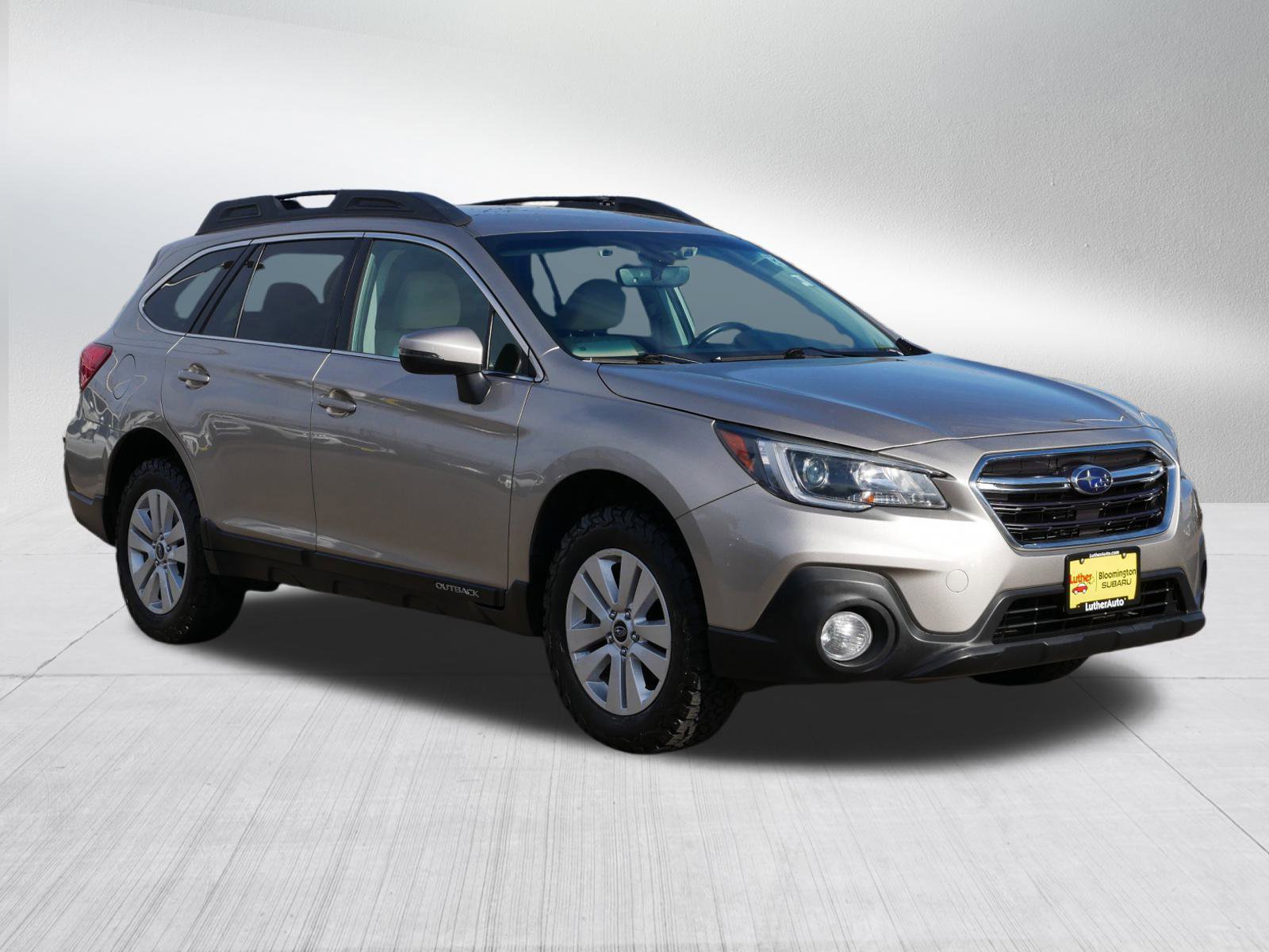 2019 Subaru Outback Premium's photo
