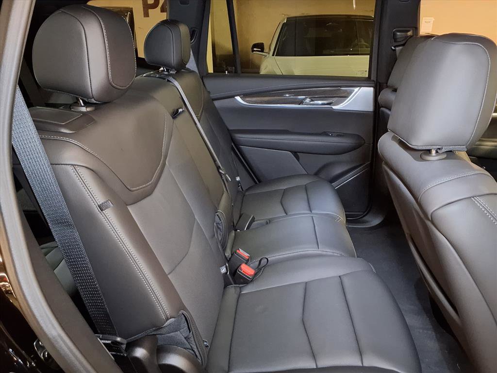 2025 Cadillac XT6 Sport photo 7