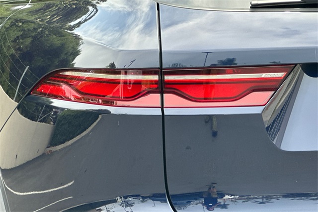 2025 Jaguar F-PACE P250 R-Dynamic S photo 23