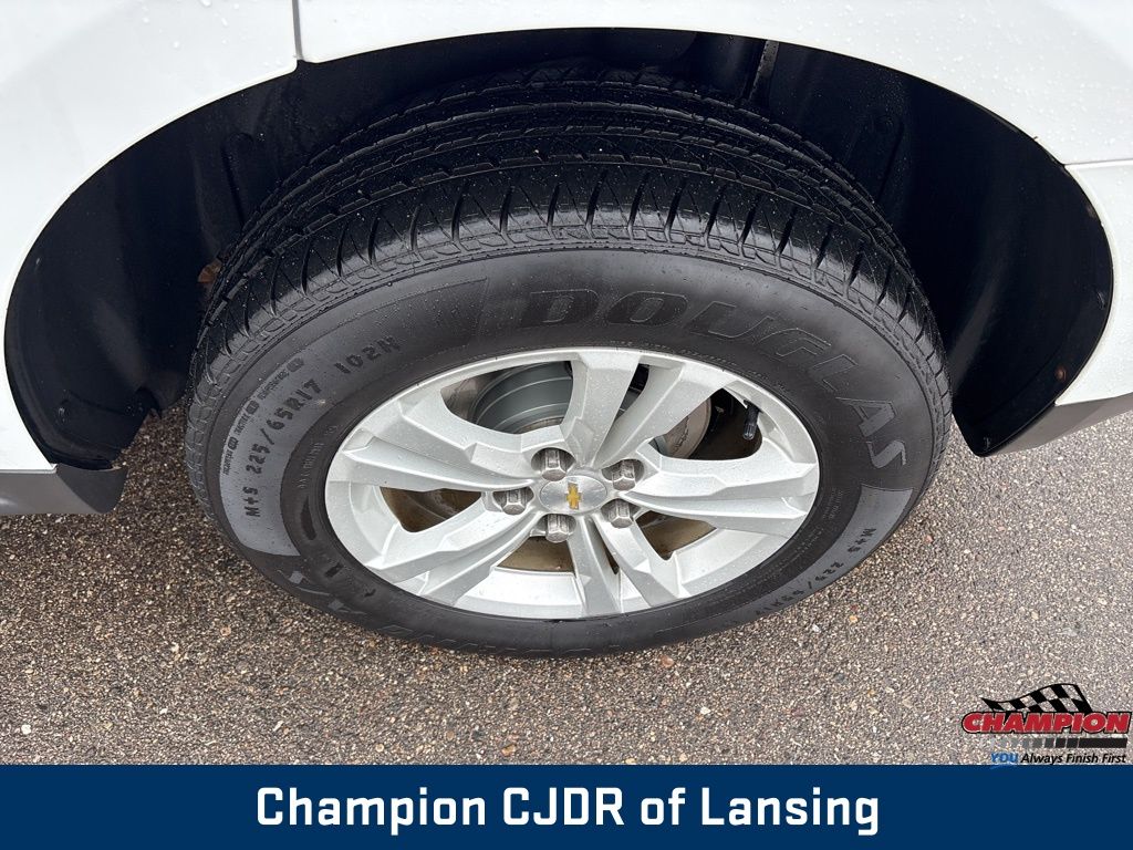 2015 Chevrolet Equinox photo 3