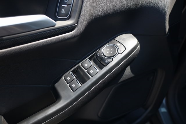 2025 Ford Escape ST-Line Select photo 10
