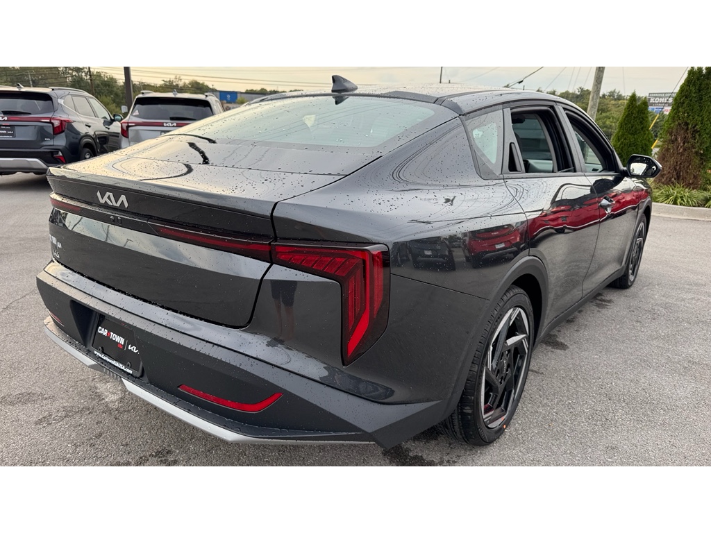 2025 Kia K4 EX photo 3