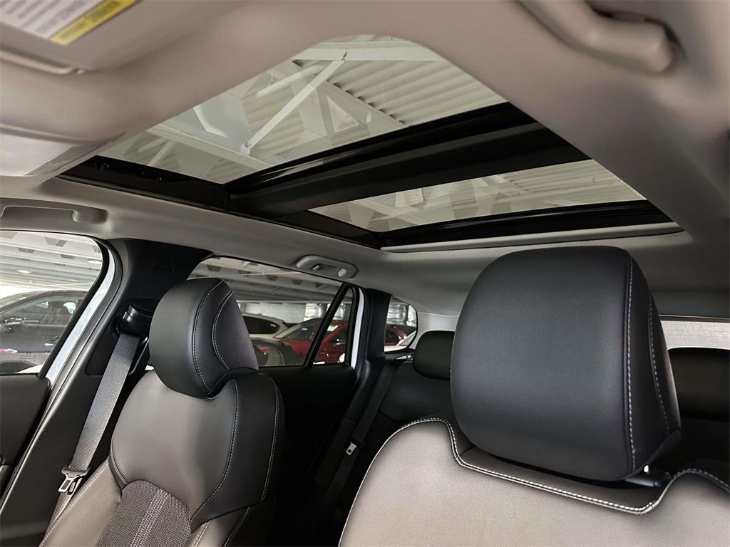 2025 Mazda CX-50 2.5 S Premium photo 4