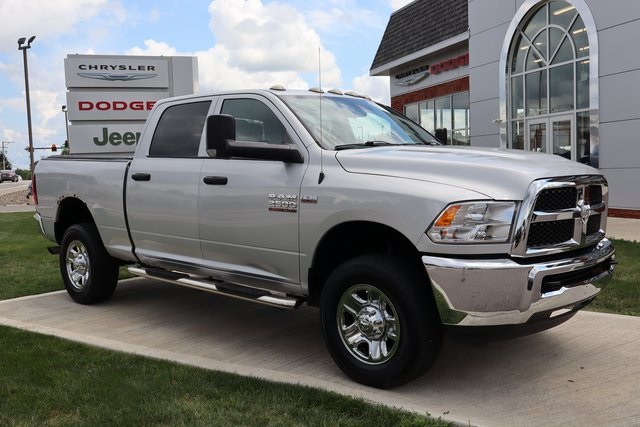 2017 Ram 2500 Tradesman photo 3
