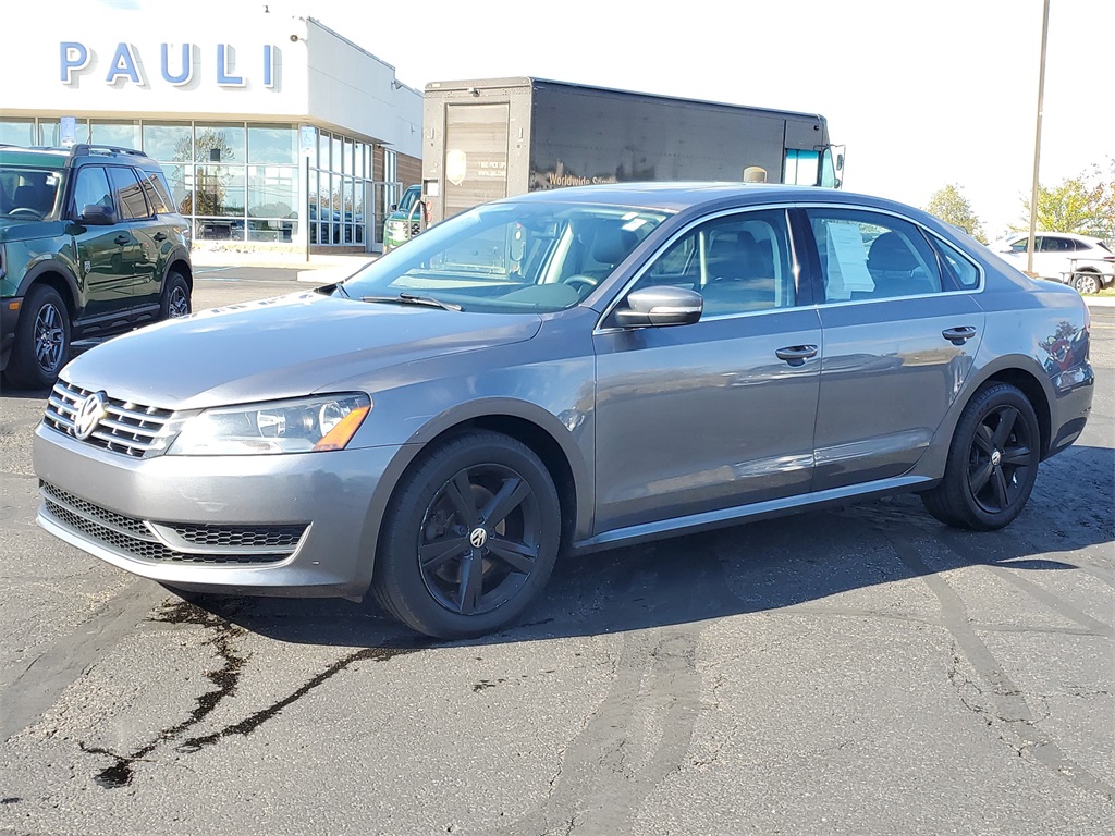 Used 2013 Volkswagen Passat SE with VIN 1VWBN7A30DC042147 for sale in Saint Johns, MI
