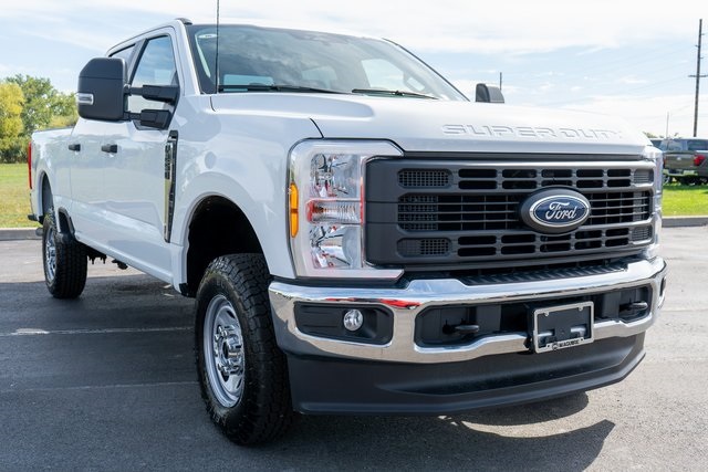 2023 Ford F-250 XL photo 4