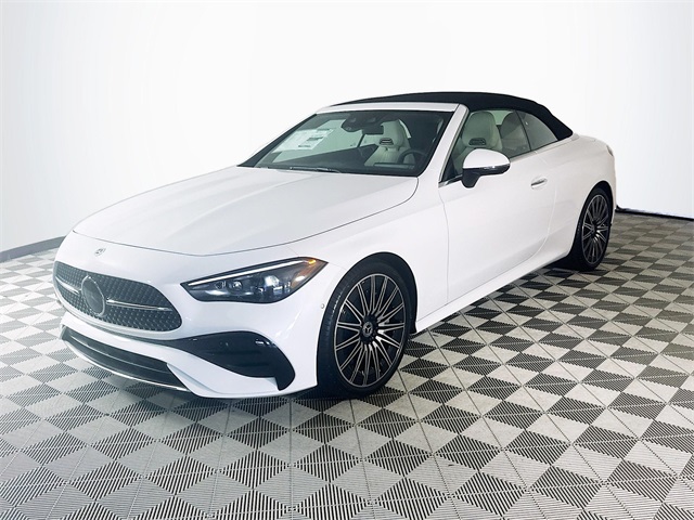 2026 Mercedes Benz CLE 450 4MATIC Cabriolet photo 3