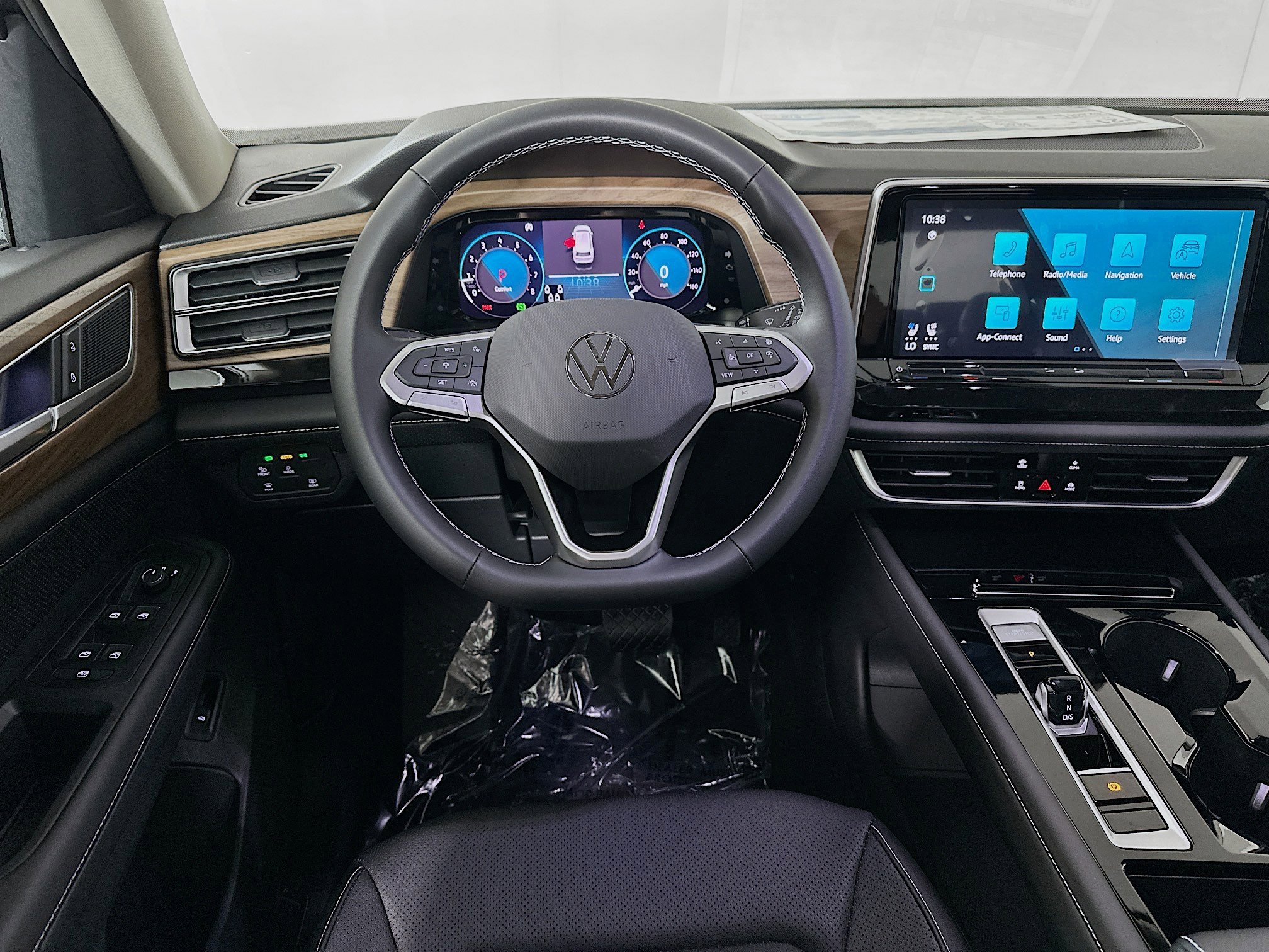 2025 Volkswagen Atlas SE Technology photo 20