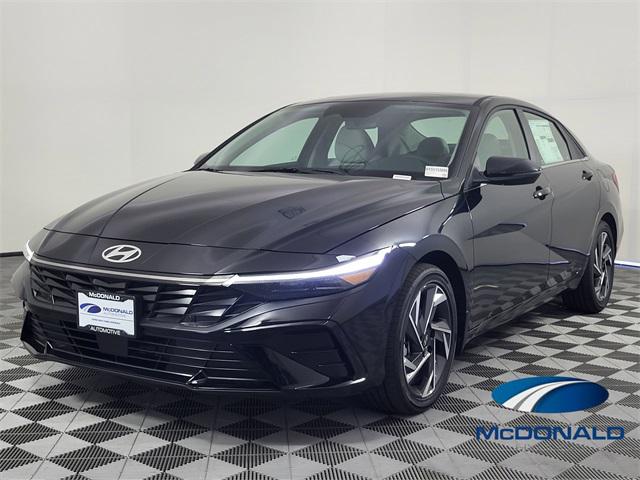 2025 Hyundai Elantra Limited's photo