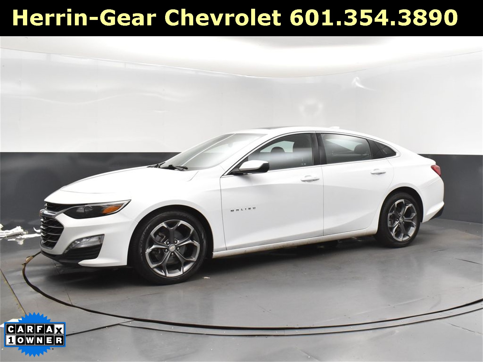 2024 Chevrolet Malibu 1LT photo 3