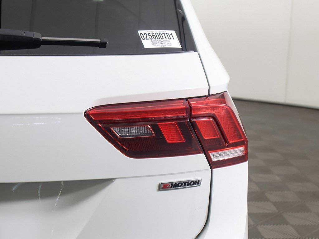 2021 Volkswagen Tiguan SE R-Line Black photo 16