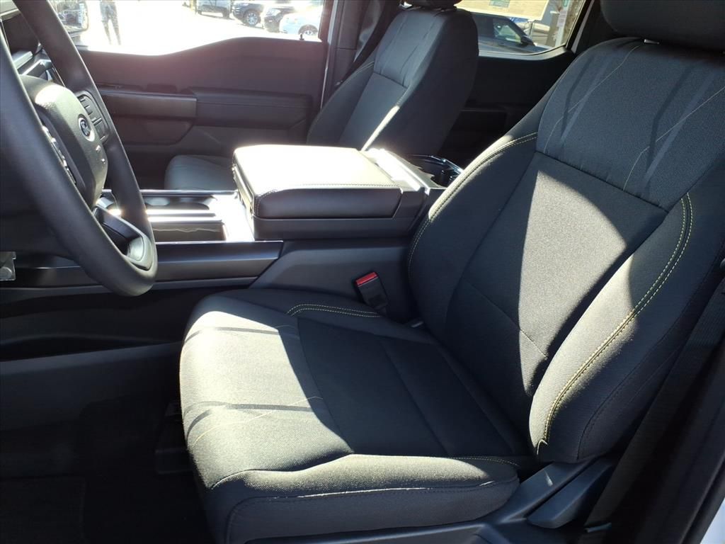 2025 FORD F-150 - Image 31