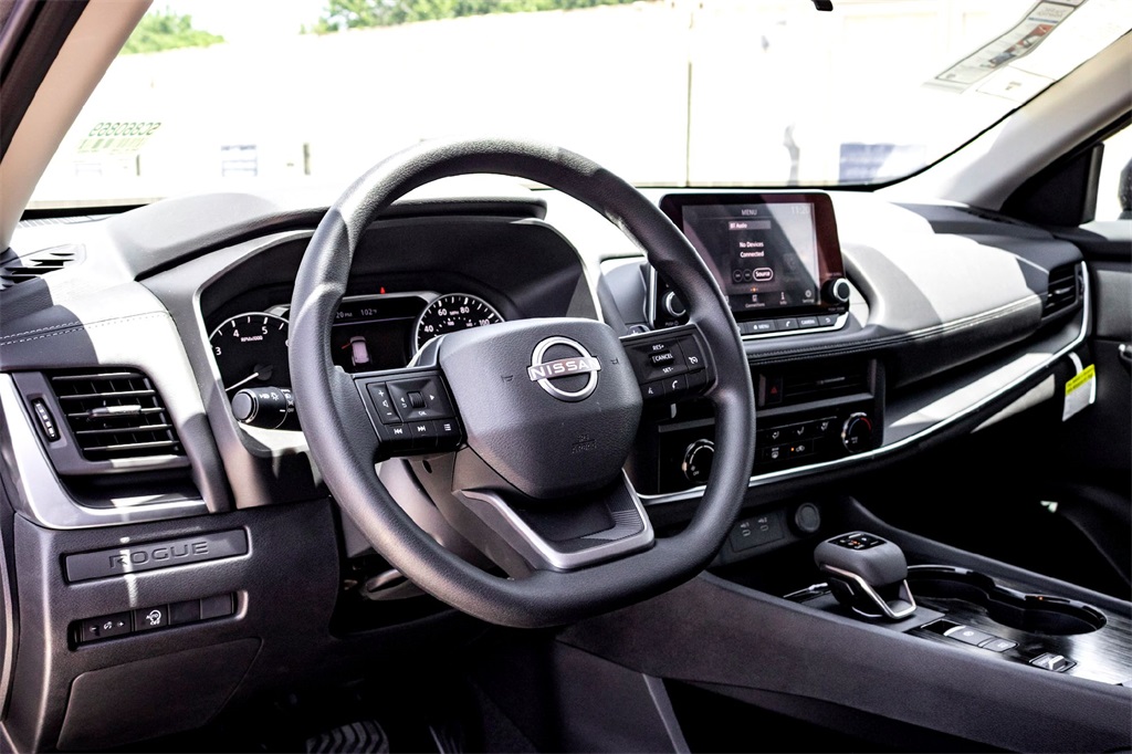 2025 Nissan Rogue S photo 10