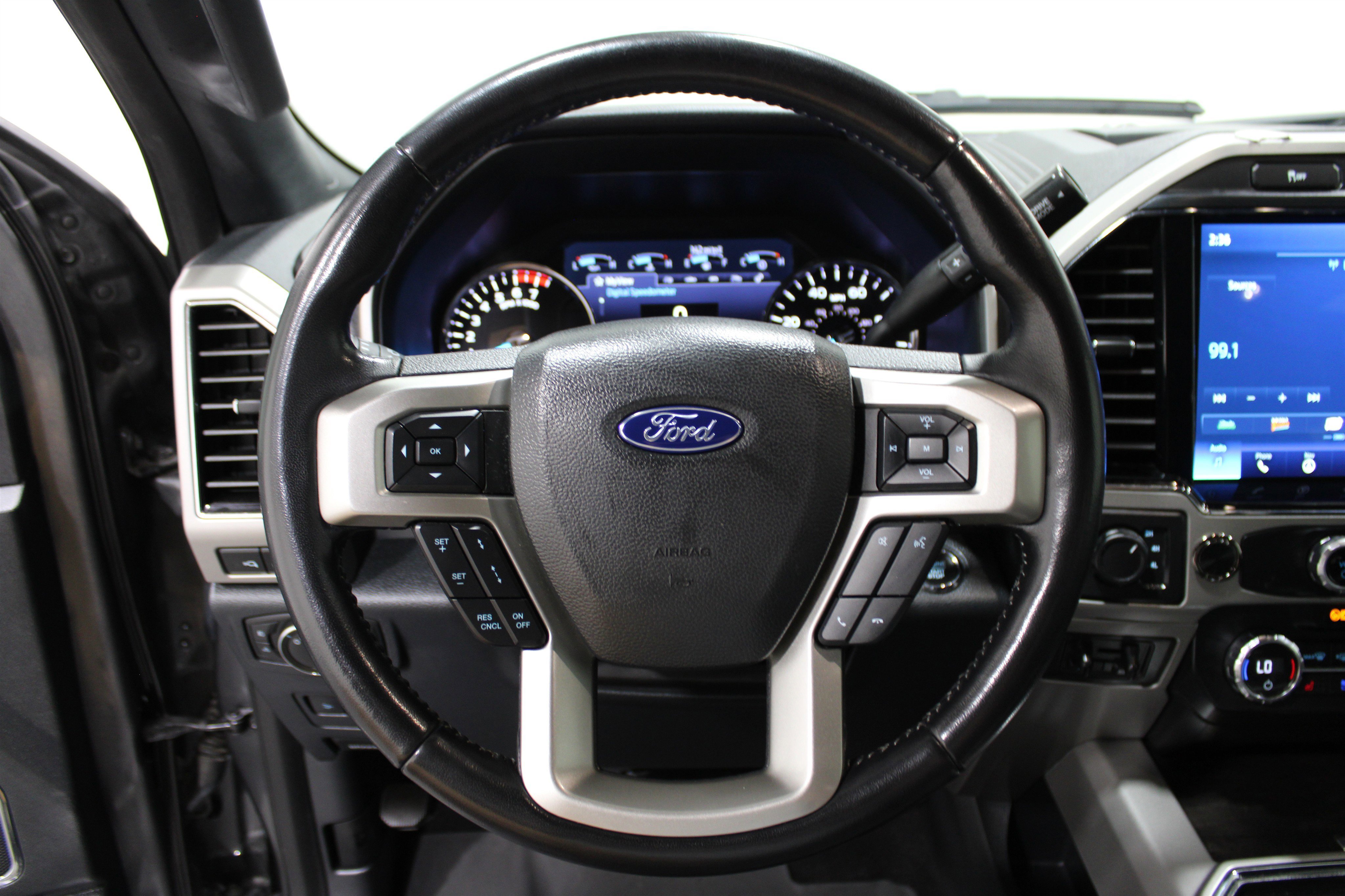2022 Ford F-250 Lariat photo 4