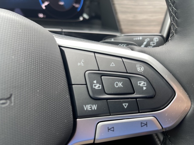 2025 Volkswagen Atlas SEL Premium R-Line photo 27