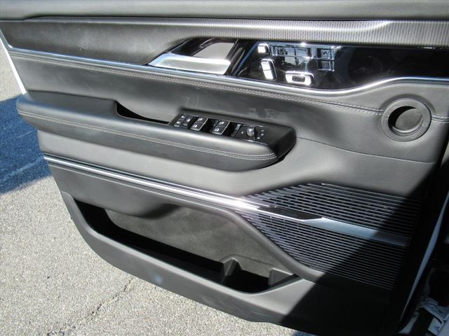 2024 Jeep Grand Wagoneer L II photo 26