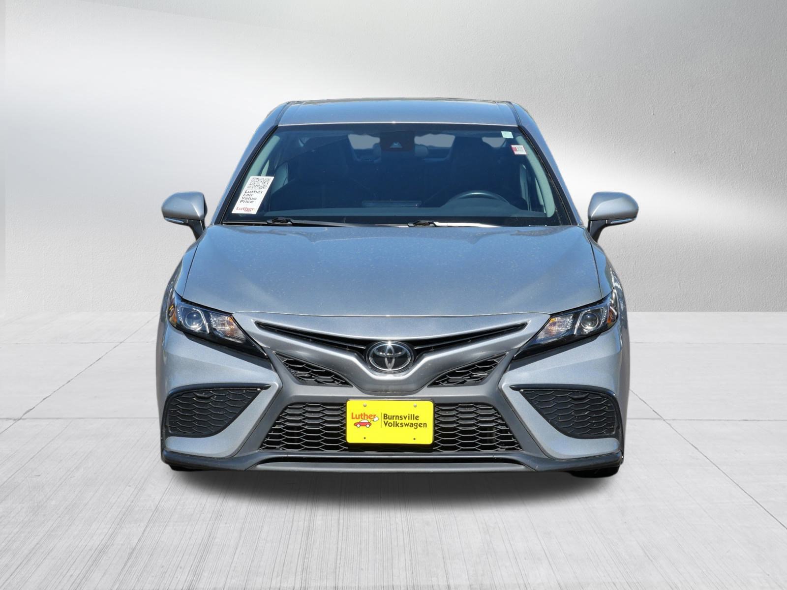 2023 Toyota Camry SE photo 2