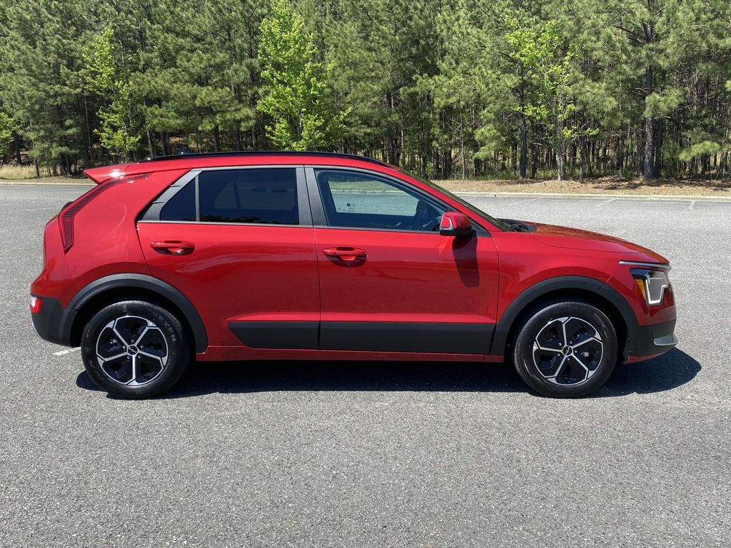 2025 Kia Niro EX's photo