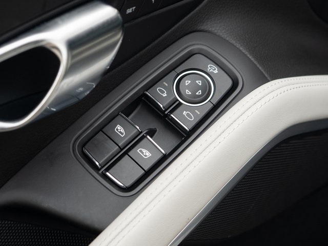 2024 Porsche Cayman Base photo 17