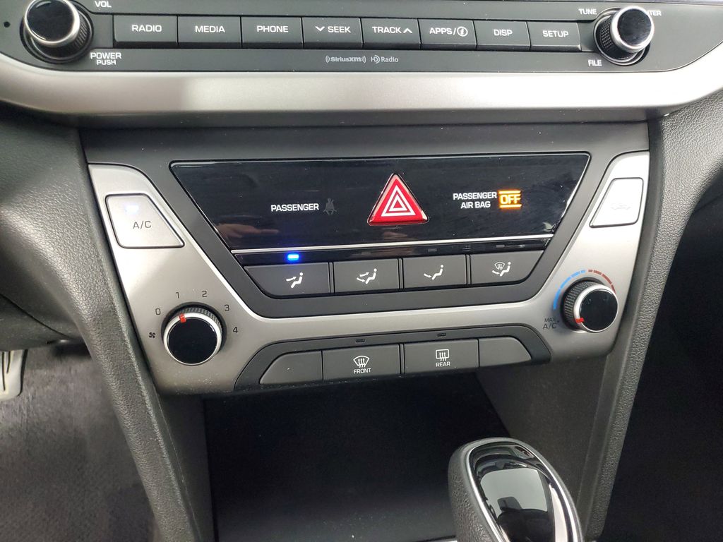 2018 Hyundai Elantra SEL photo 18