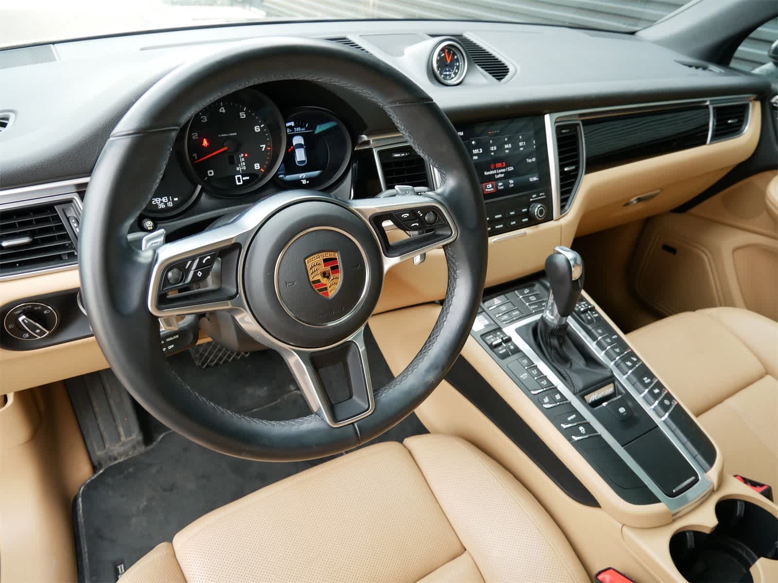 2018 Porsche Macan photo 4