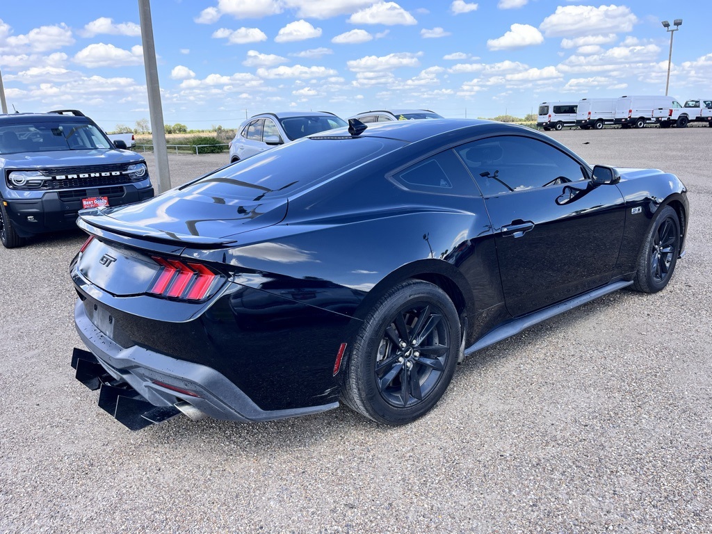 2024 Ford Mustang GT photo 4