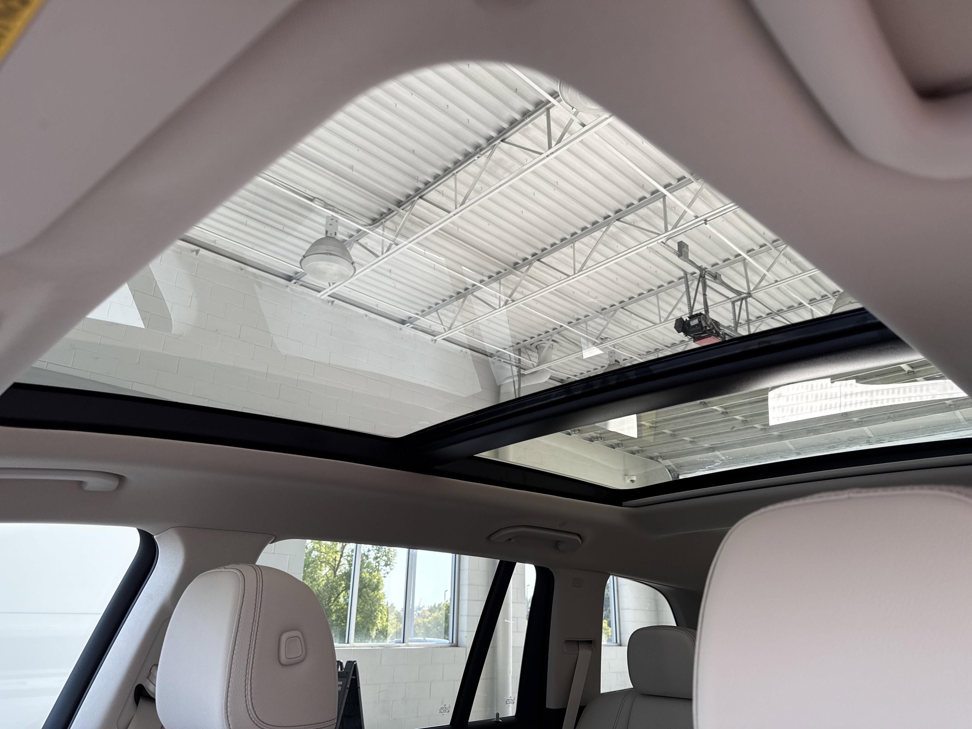 2026 Mercedes Benz GLS 450 4MATIC photo 3