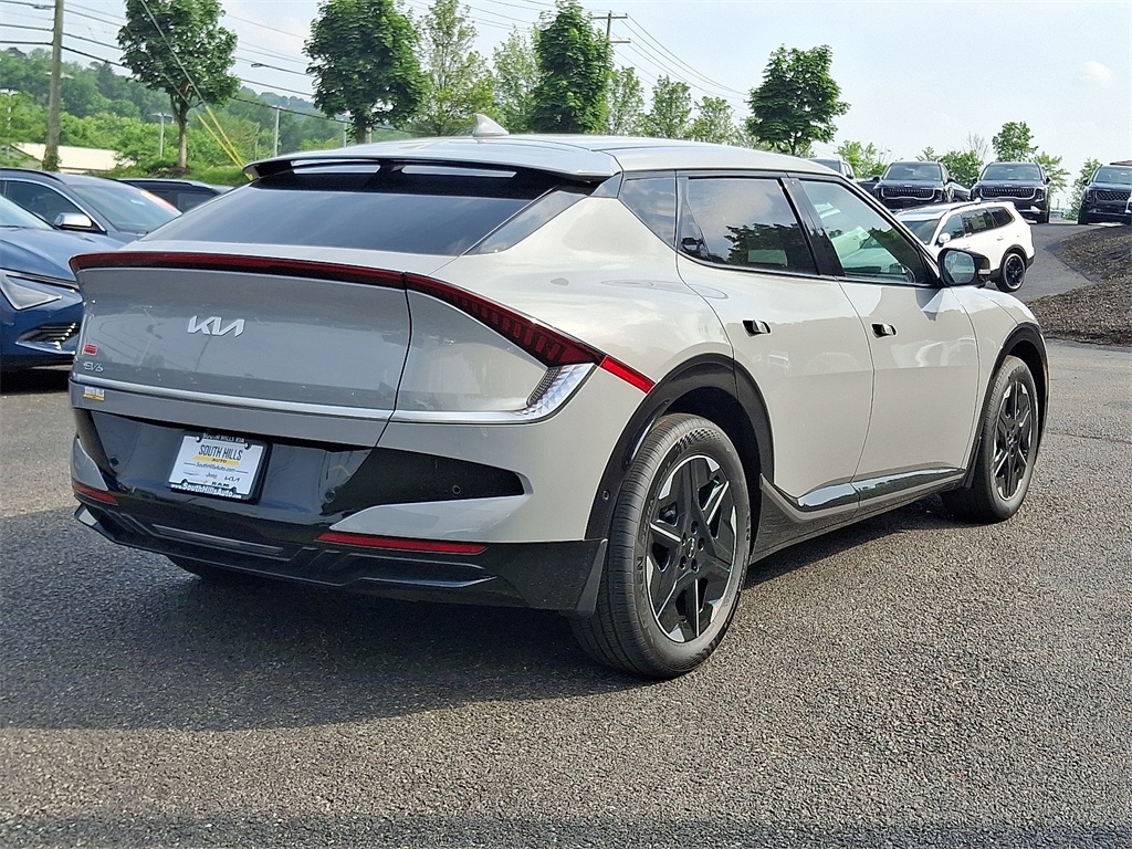 2025 Kia EV6 Wind photo 6