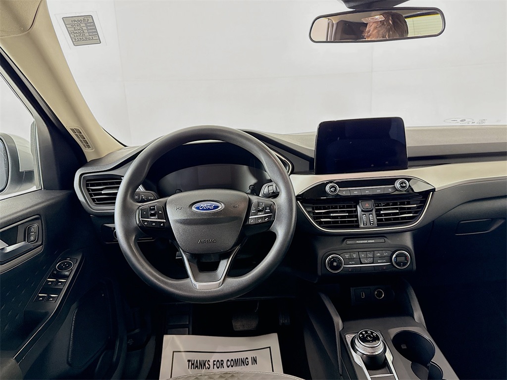 2020 Ford Escape SE photo 2