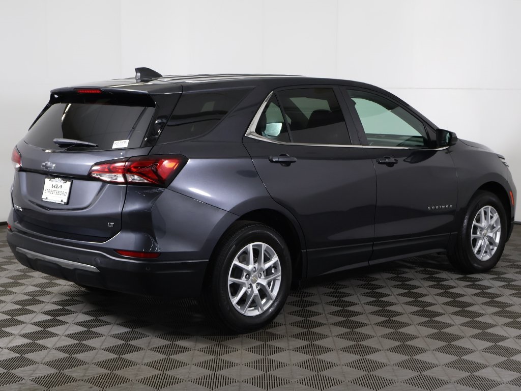 2023 Chevrolet Equinox LT photo 3