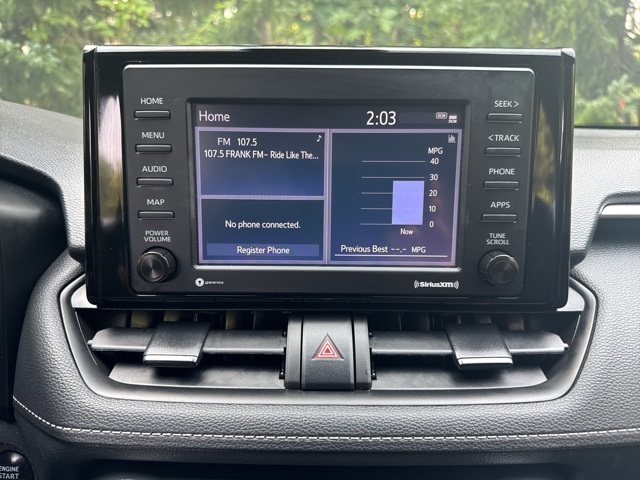 2022 Toyota RAV4 XLE photo 21