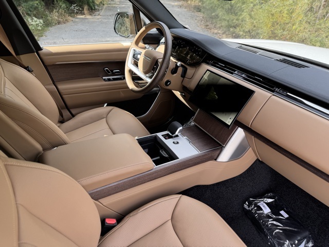 2025 Land Rover Range Rover SE photo 23